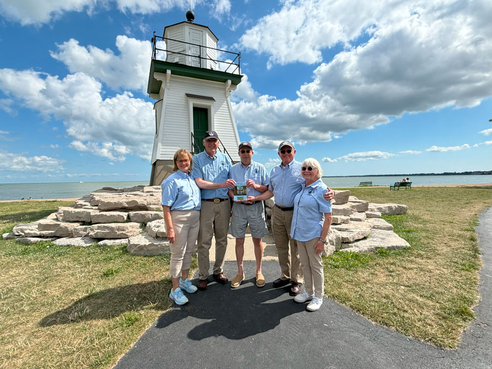 Mendenhalls and Holbrooks present local lighthouse book and The Beacon ...