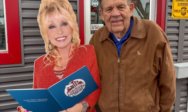 Dolly Parton Day celebrated in Ottawa County